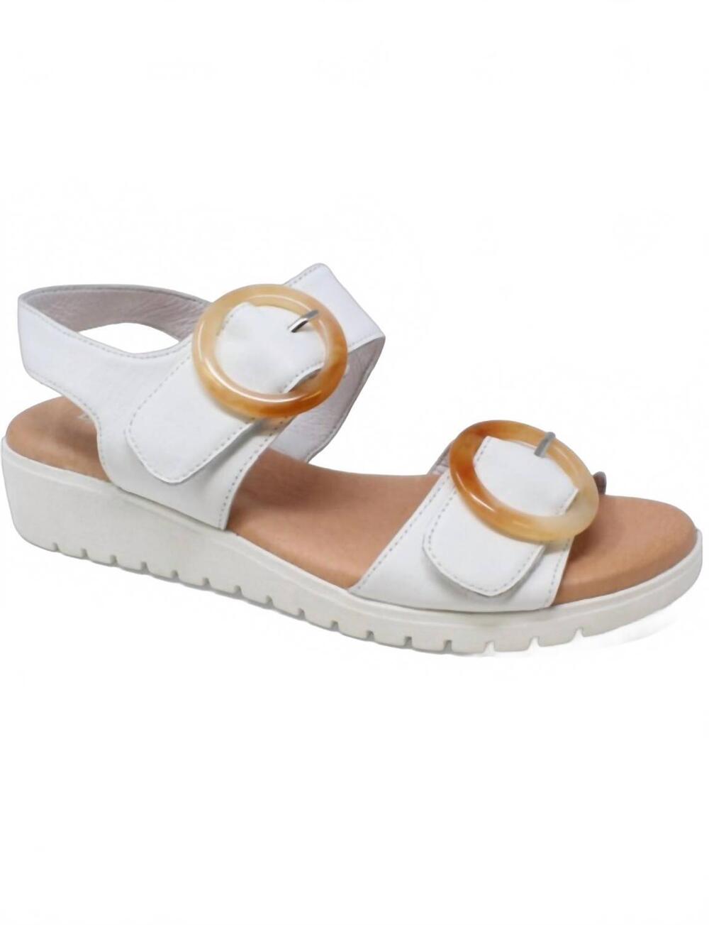 NEW DJANGO & JULIETTE women's meldrick wedge heel sandals in white-white sole le